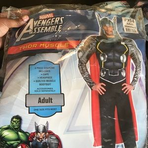 Men’s halloweeb costume, Thor